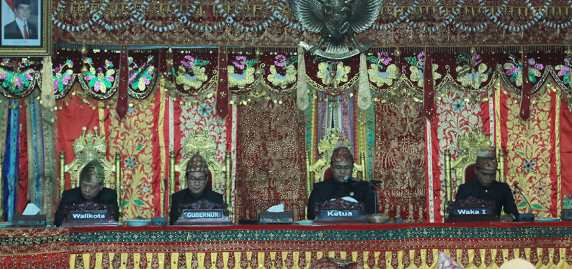 Waka I DPRD Kota Bengkulu Yudi Dermawansyah memimpin rapat paripurna