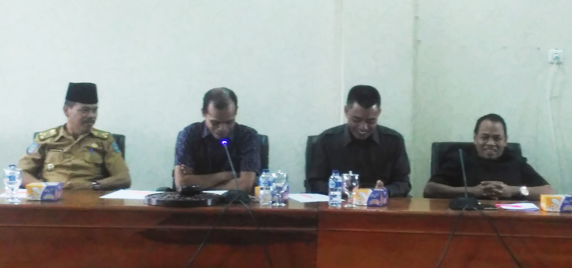 Waka II DPRD Kota Bengkulu bersama Sekretaris DPRD Kota Bengkulu dan unsur pimpinan DPRD menerima kunker Banmus DPRD Kabupaten Malang