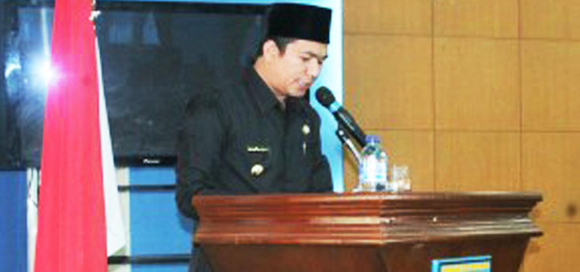 -- Wakil Bupati Bengkulu Utara Arie Septia Adinata menyampaiakan usulan dua rapeda eksekutif --