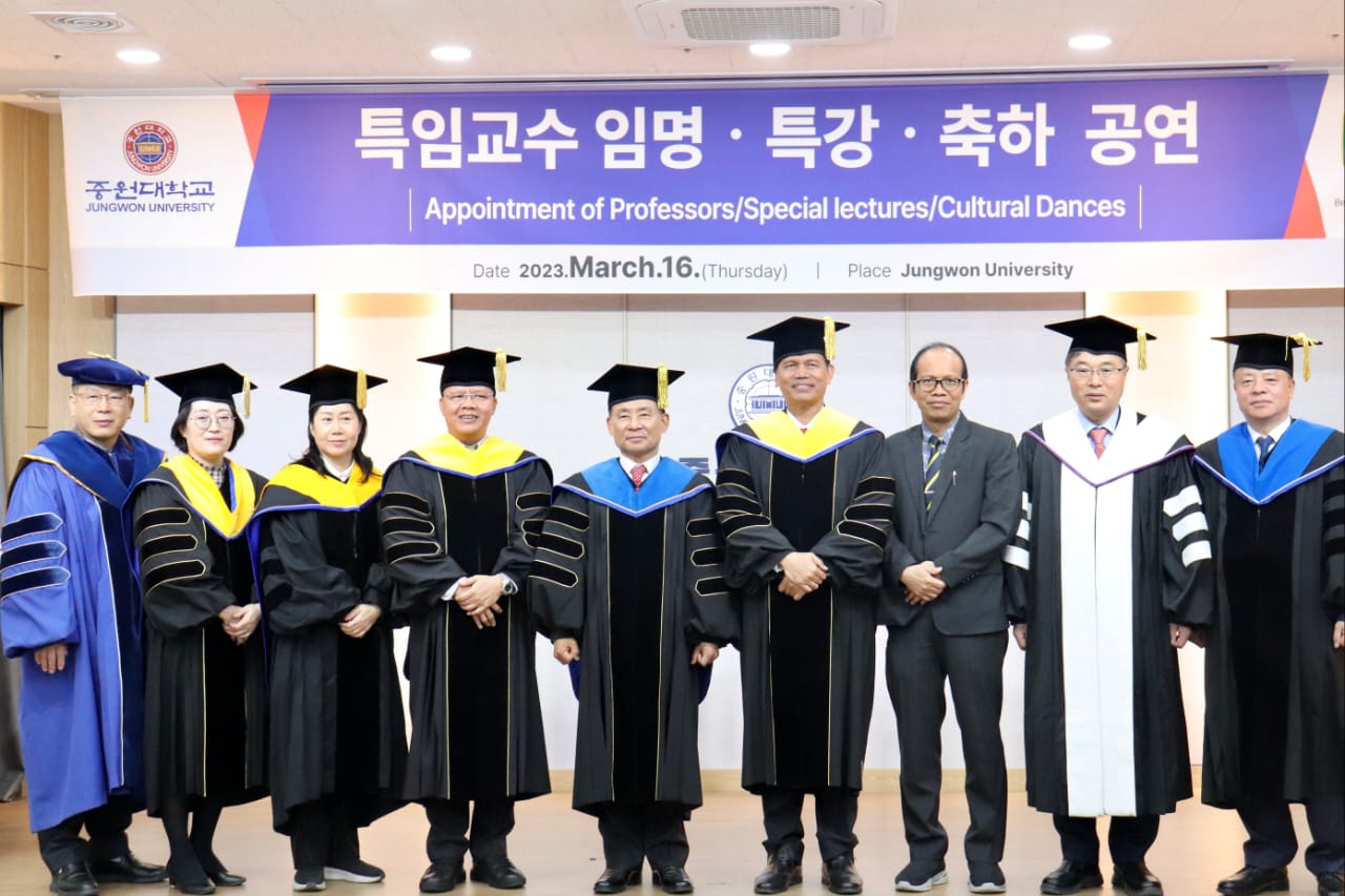 Gubernur Bengkulu Dapat Gelar Profesor Bidang Pengelolaan Sumberdaya Alam dan Pembangunan Berkelnjutian Dari Universitas Jungwon