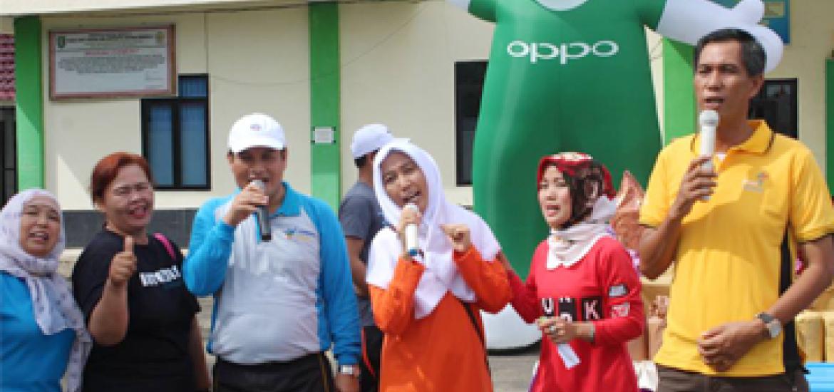 Kegiatan jalan sehat yang diikuti ASN Provinsi Bengkulu dalam rangka memperingati Hari Kesehatan Jiwa Sedunia