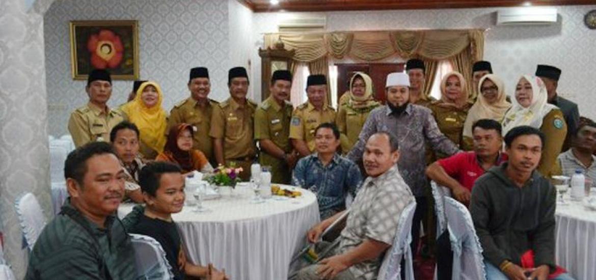 Pemerintah Kota Bengkulu memberikan bantuan modal usaha kepada 23 orang penyandang disabilitas dari 8 Kecamatan di Kota Bengkulu