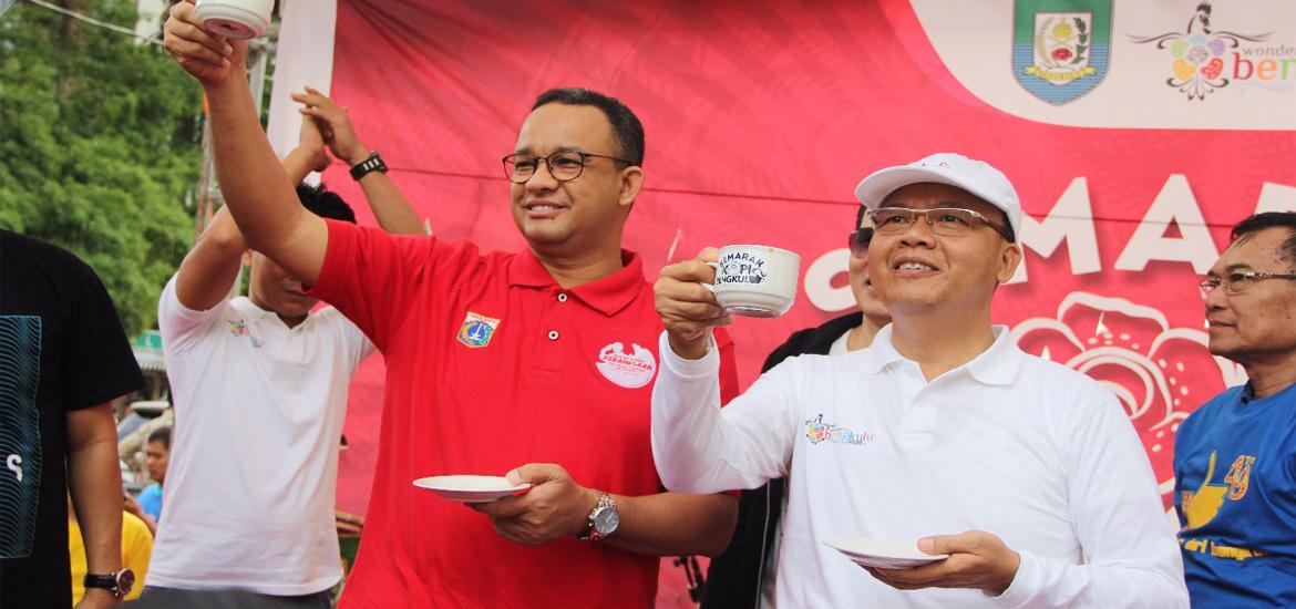 Gubernur DKI Jakarta Anis Baswedan dan Sandiaga Uno hadiri Launching Semarak Kopi Bengkulu di lokasi CFD (Car Free Day), Bundaran HI, Jalan Sudirman - M.H Thamrin, Jakarta Pusat