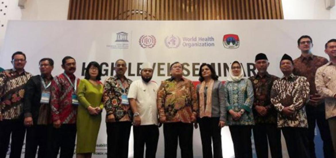 Walikota Bengkulu Helmi Hasan menandatangani Piagam Jaringan Walikota Indonesia Menuju Kota Inklus