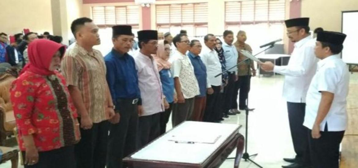 Pengukuhan Kelompok Keluarga Sadar Hukum (Kadarkum), di Rabu pagi (25/10/2017) di Gedung Gunung Bungkuk, Kantor Walikota, Bentiring