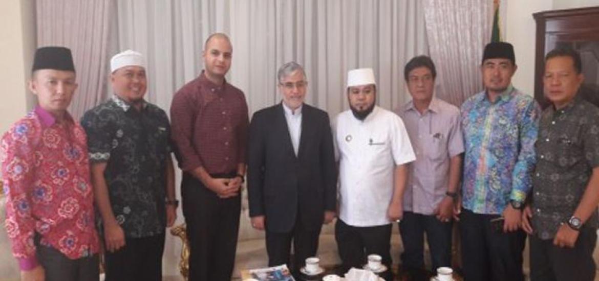 Walikota Bengkulu Helmi Hasan saat menyambangi kedutaan Iran