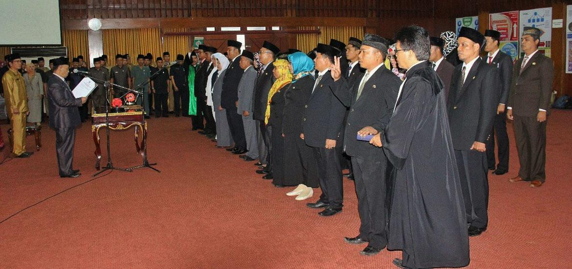 Pelantikan 43 orang pejabat fungsional tertentu dilingkungan Pemerintah Provinsi Bengkulu bertempat di Gedung Pola, Senin (26/2/2018)