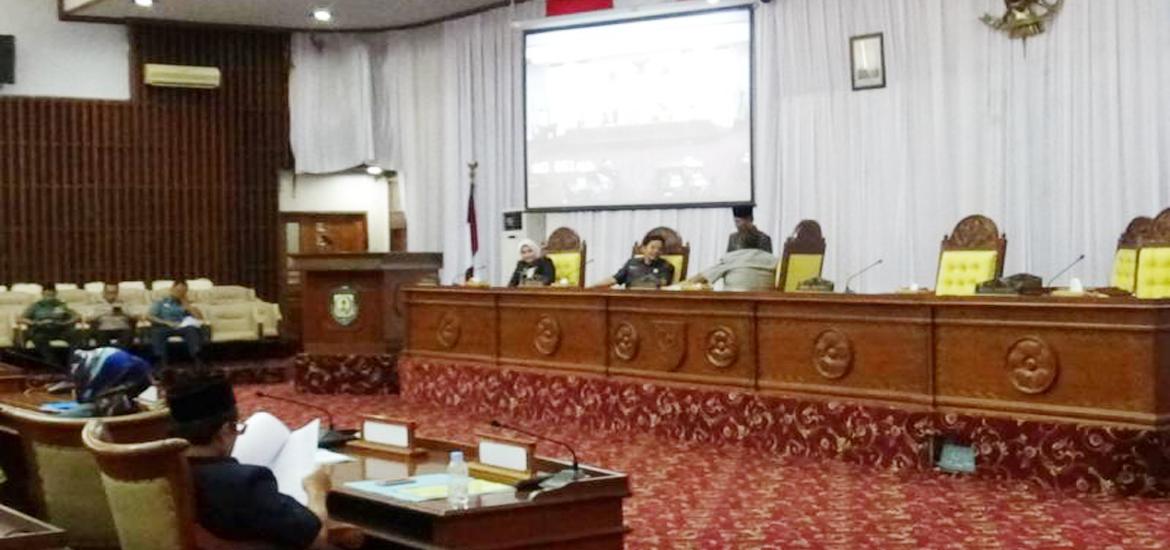 DPRD Provinsi Bengkulu melaksanakan Rapat Peripurna Ke 6 Masa Persidangan Ke 1 Tahun 2018  dengan agenda penyampaian laporan hasil Komisi I dan Komisi II terhadap Raperda, Selasa (19/3/2018)