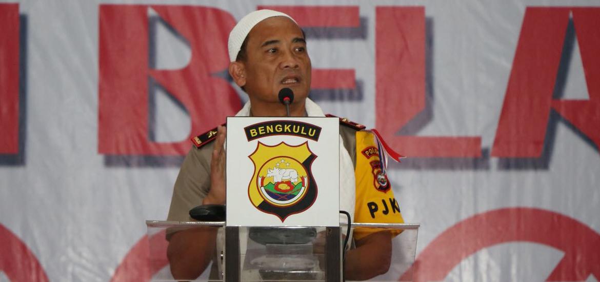 Kapolda Bengkulu Coki Manurung saat Deklarasi Anti Hoax yang di laksanakan di Gedung Gunung Bungkuk STQ Kota Bengkulu. (Sumber Foto : tribratanews.com)