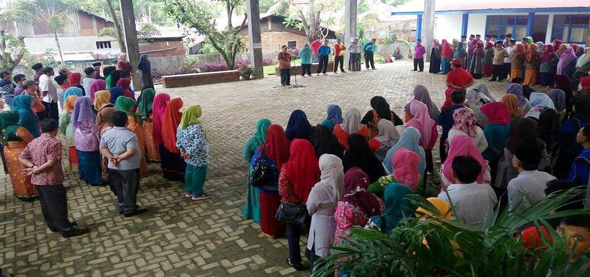 Apel gabungan di lingkungan Dinas Pendidikan (Disdik) Kota Bengkulu, Jumat (02/03/18)