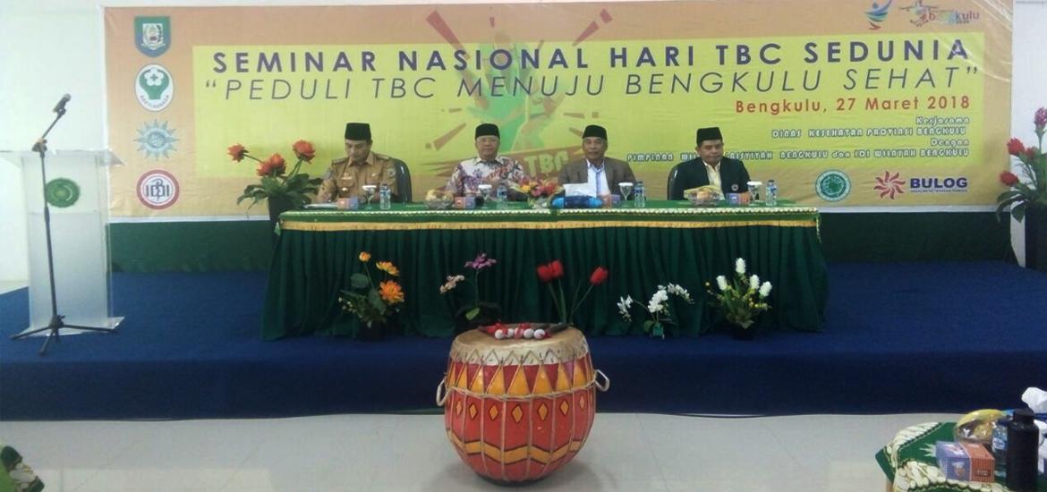 Seminar nasional Dinkes Provinsi Bengkulu yang bekerjasama dengan Aisyiyah Wilayah Bengkulu dan Ikatan Dokter Indonesia (IDI) Wilayah Bengkulu, Senin (27/3/2018)