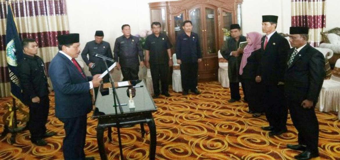 bupati Mian saat melantik pejabat dilingkungan Pemkab Bengkulu Utara.