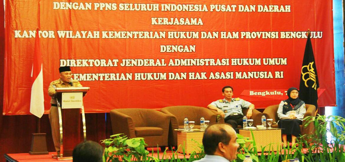 Rapat Koordinasi Dirjen Administrasi Hukum Umum Kemenkumham bersama PPNS Se-Provinsi Bengkulu, di Santika Hotel, Senin(7/5/2018).