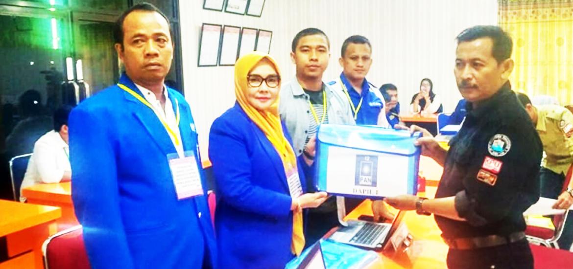 DPD PAN Kota Bengkulu daftarkan Bacalegnya ke KPU