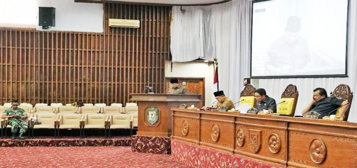 Rapat paripurna tersebut dengan   agenda penyampaian Banggar DPRD Provinsi Bengkulu terkait Raperda tentang   Pertanggungjawaban Pelaksanaan APBD Provinsi Bengkulu TA 2017