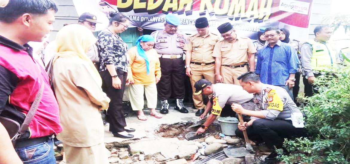 Polres Bengkulu lakukan bedah rumah
