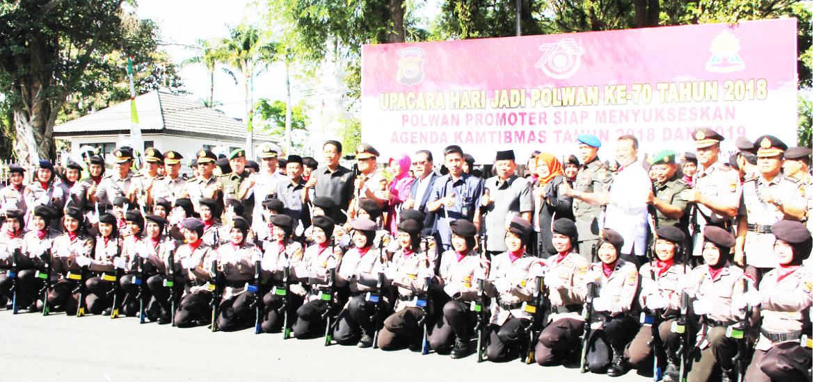 Polda Bengkulu menggelar Upacara memperingati Hari Ulang Tahun (HUT) Polisi Wanita (Polwan) ke -70