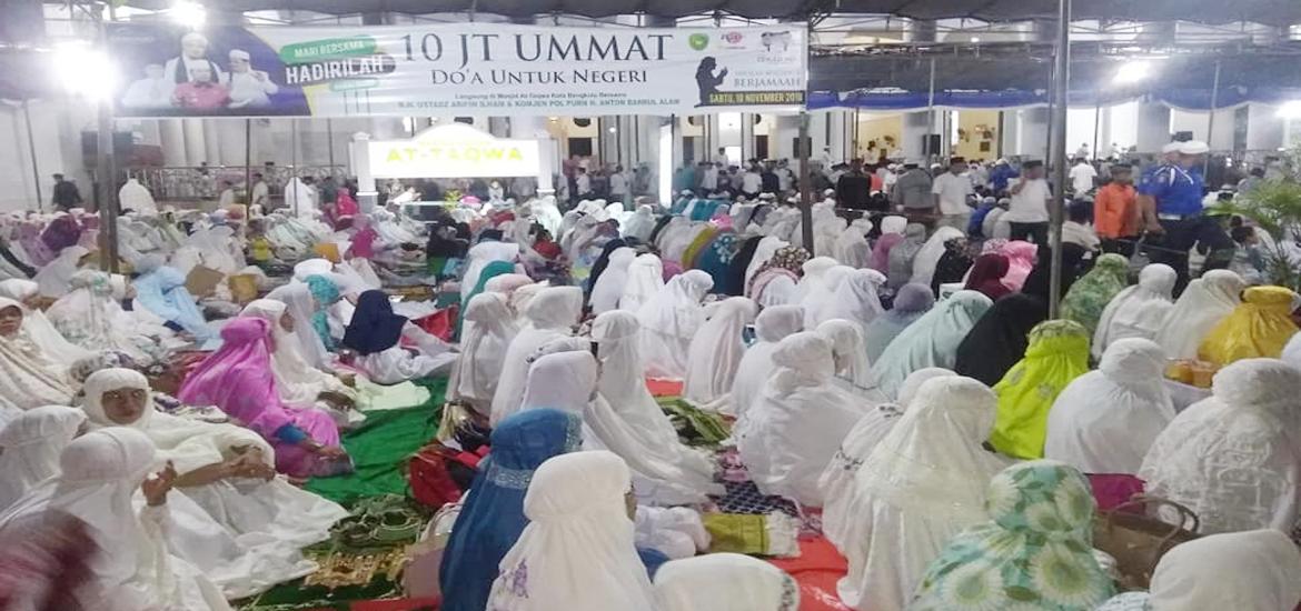 Doa 10 Juta Umat Untuk Negeri Di Masjid Akbar At Taqwa Kota Bengkulu