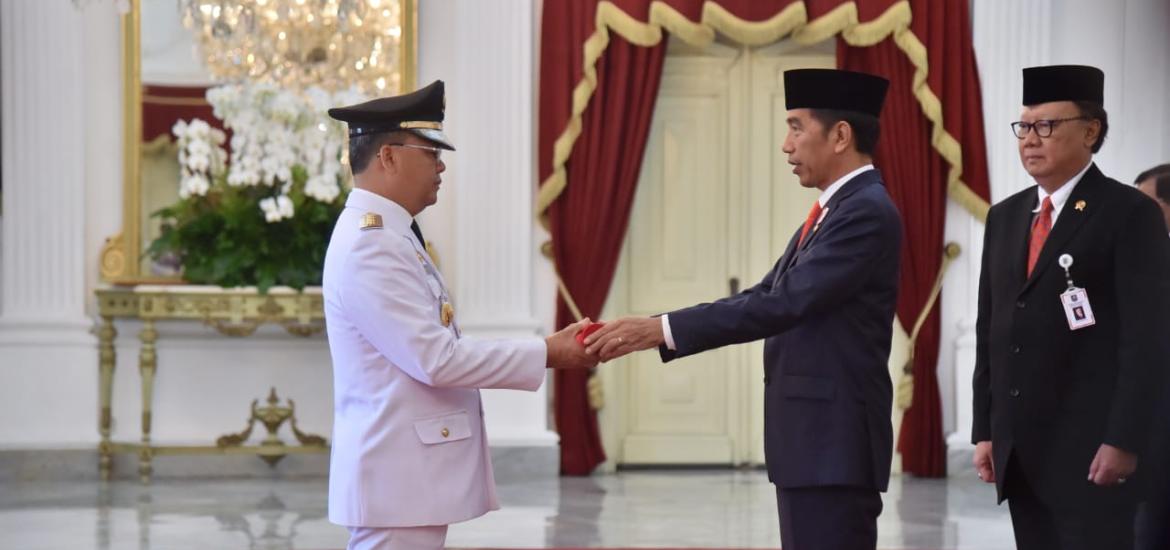 Rohidin Mersyah dilantik Presiden Jokowi di Istana Negara