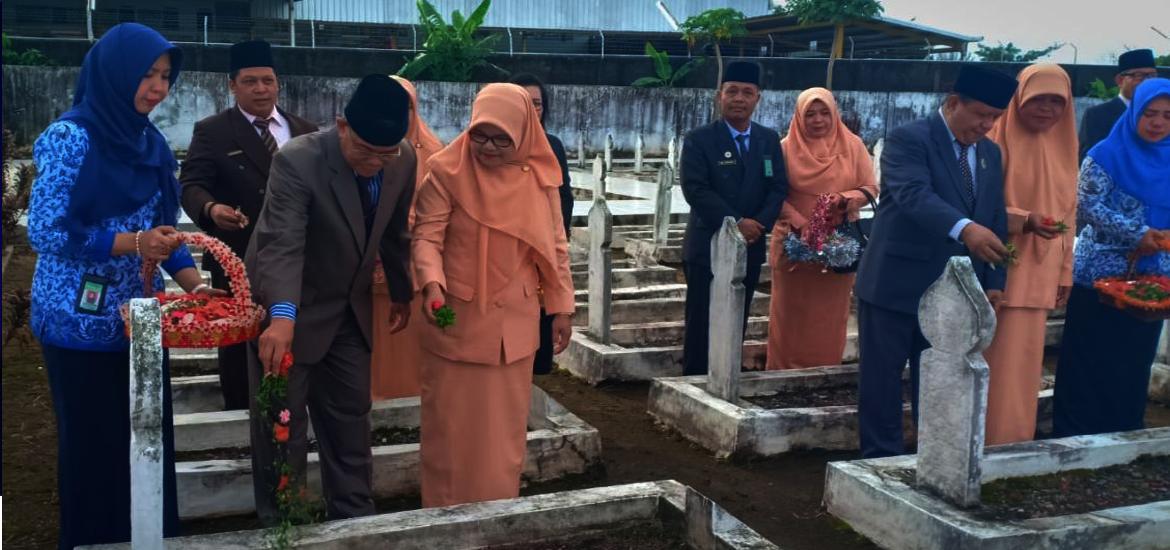 Kemenag Provinsi Bengkulu Ziarah Makam Pahlawan
