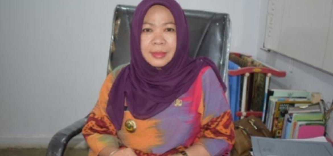 kepala Diskoperindag Kabupaten Rejang Lebong Henny Kurniati SE. MM