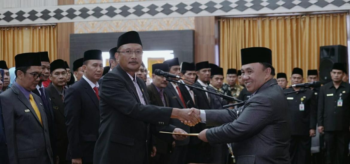 Pelantikan 142 Pejabat Eselon III dan IV Pemprov Bengkulu