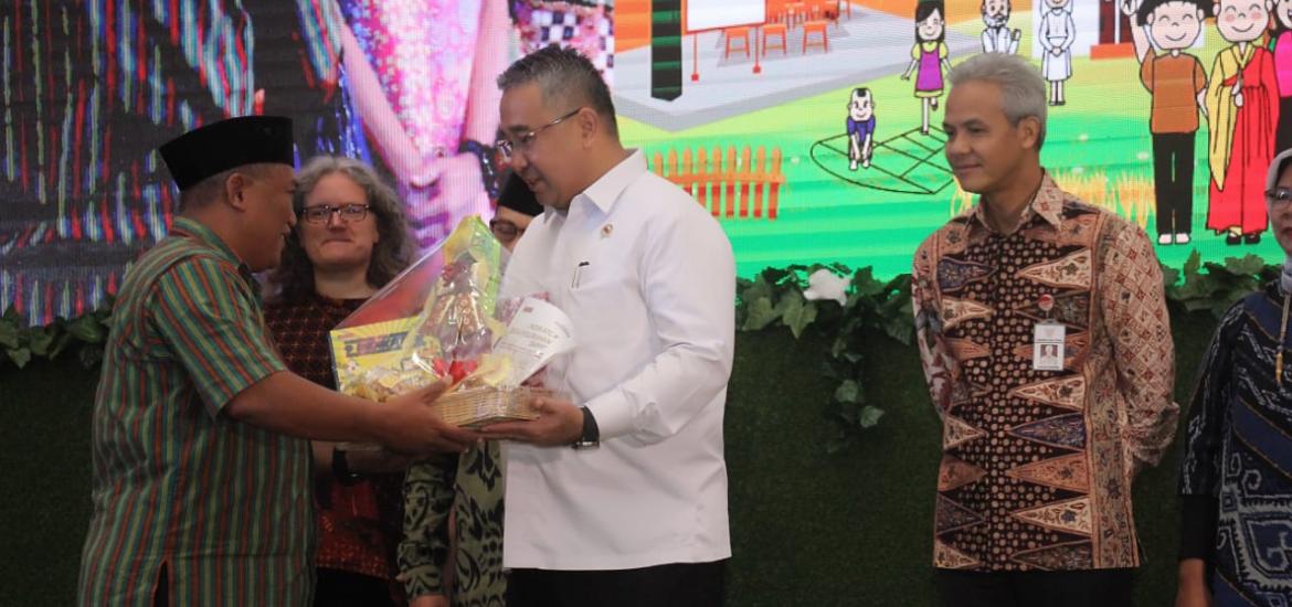 Mendes PDTT saat acara Forum Nusantara