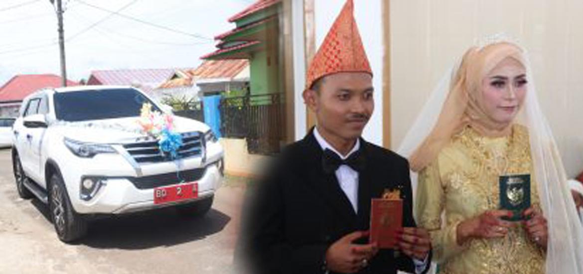 Warga Kelurahan Tengah Padang Kta Bengkulu gunakan aplikasi HD OTO untuk menikah