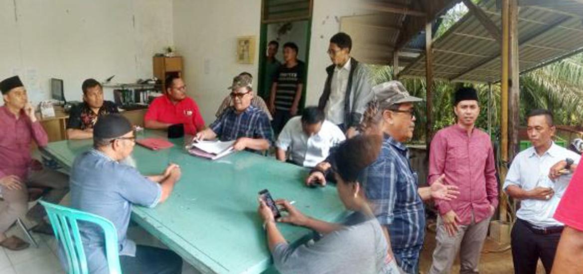 Komisi I dan II DPRD Provinsi bersama masyarakat AIr Napal Bengkulu Utara