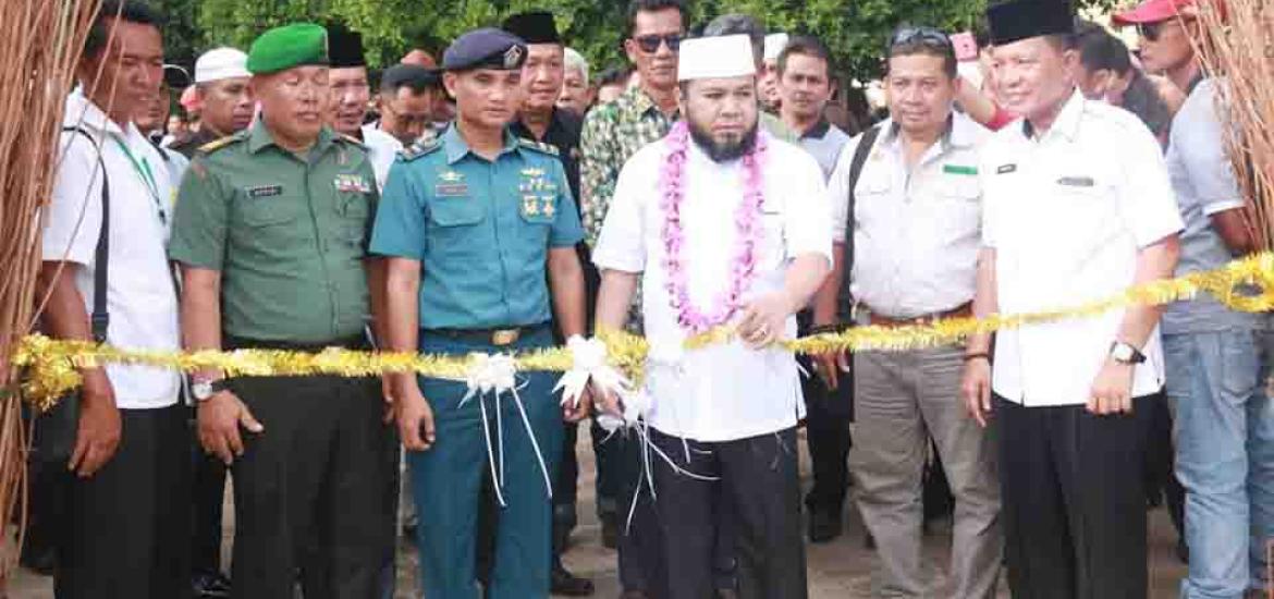 Walikota Bengkulu Helmi Hasan resmikan pembukaan pameran kontes bonsai dan batu akik