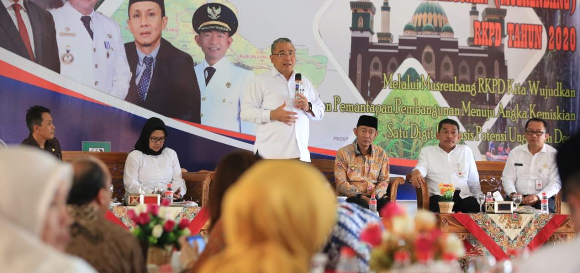 Menteri Eko saat menghadiri Musrenbang RKPD 2020 di Kabupaten Lebong