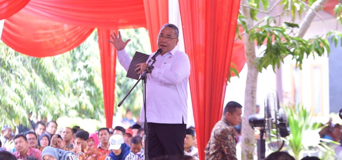 Mendes PDTT,  Eko Putro Sandjodjo saat memberikan sambutan
