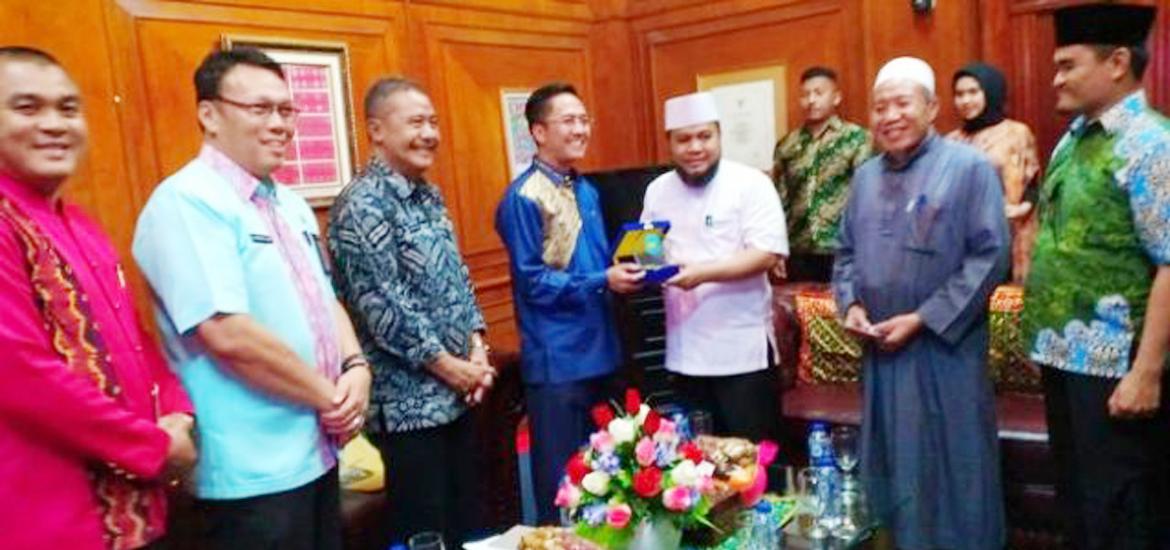 Walikota Bengkulu H. Helmi Hasan melakukan kunjungan kerja ke Pemerintah Kota (Pemkot) Palembang