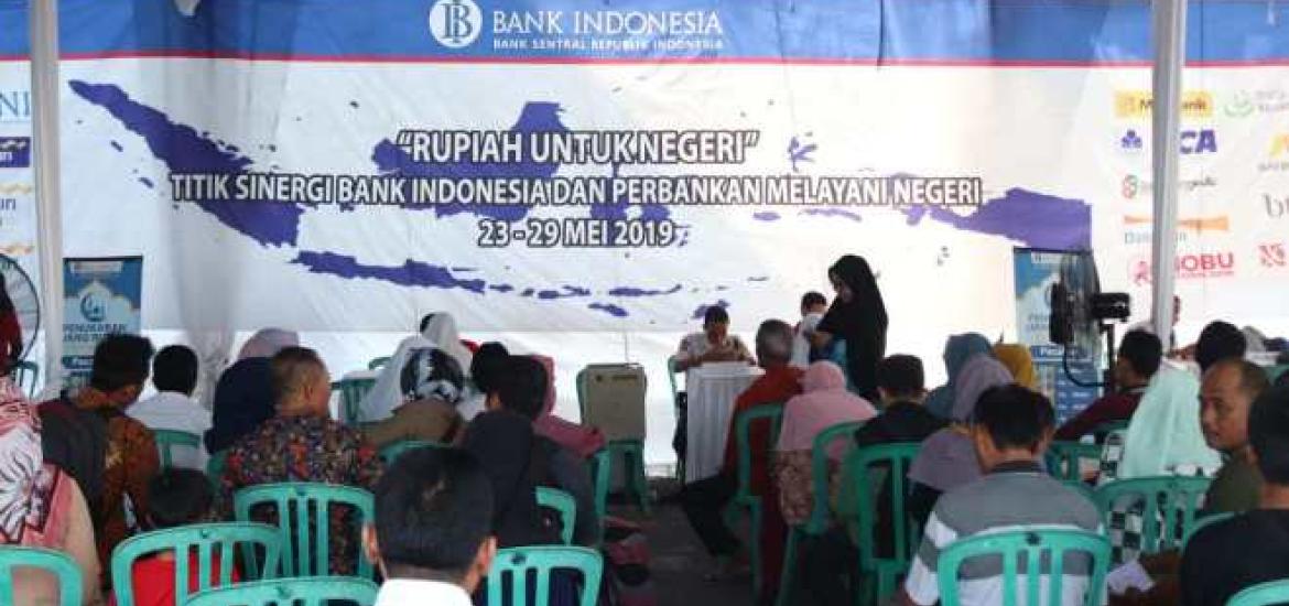 Bank Indonesia menggelar pasar murah dan penukaran pecahan uang Rupiah menjelang lebaran Idul Fitri 1440 H