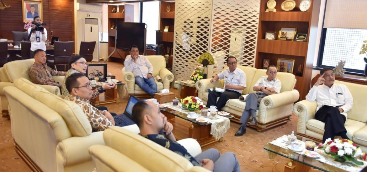 Menteri Desa, Pembangunan Daerah Tertinggal, dan Transmigrasi Eko Putro Sandjojo menerima audiensi dari PT Seger Agro Nusantara (SAN)