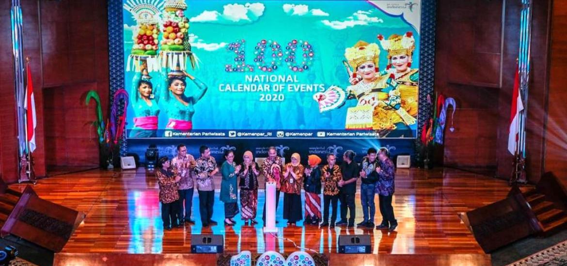 Menpar Arief Yahya meluncurkan 100 National Calender of Event (CoE) 2020 di Balairung Soesilo Soedarman, Gedung Sapta Pesona Jakarta, Kantor Kementerian Pariwita (Kemenpar), Selasa malam (15/10/2019).