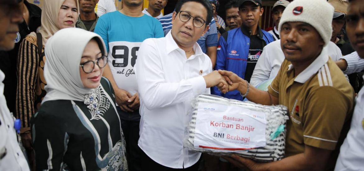 mendes PDTT saat tinjau lokasi banjir di lebak banten