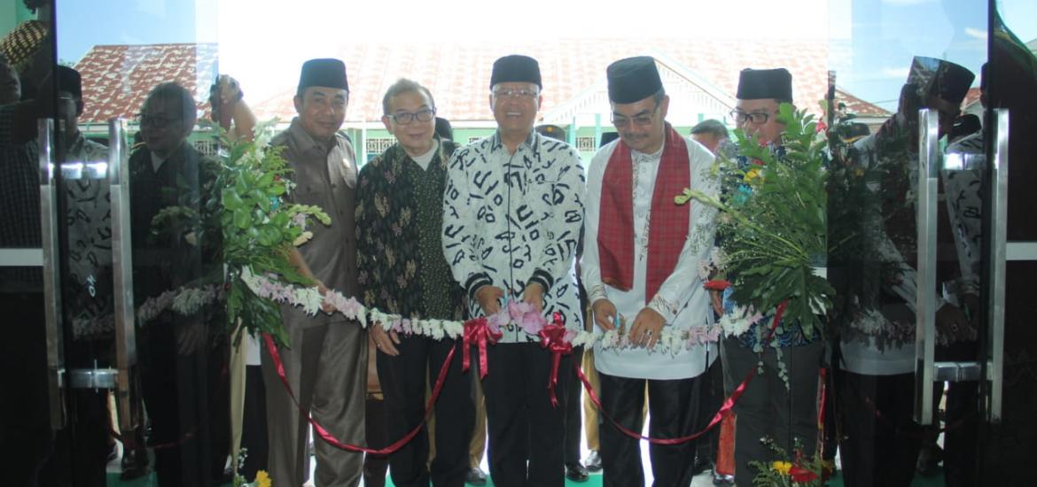 Gubernur Rohidin Resmikan Laboratorium STIKES Tri Mandiri Sakti