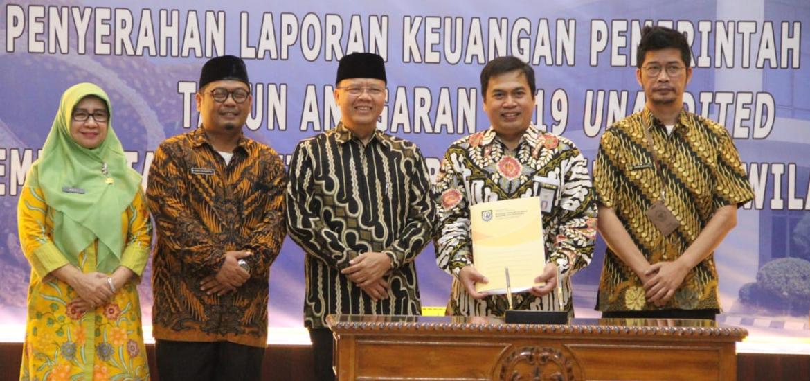 Penyerahan laporan keuangan daerah tahun anggaran 2019 Unaudited pada Pemerintah Provinsi/ Kabupaten dan Kota di wilayah Provinsi Bengkulu