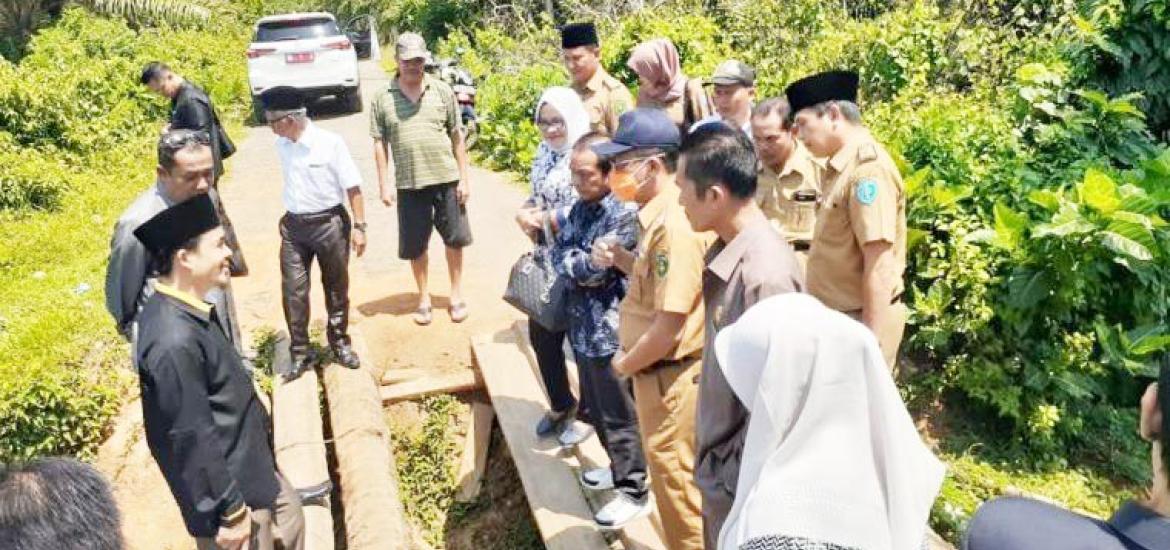 Kadis PUPR Kota Bengkulu Sidak Perbaikan Jalan dan Drainese Rawan Banjir