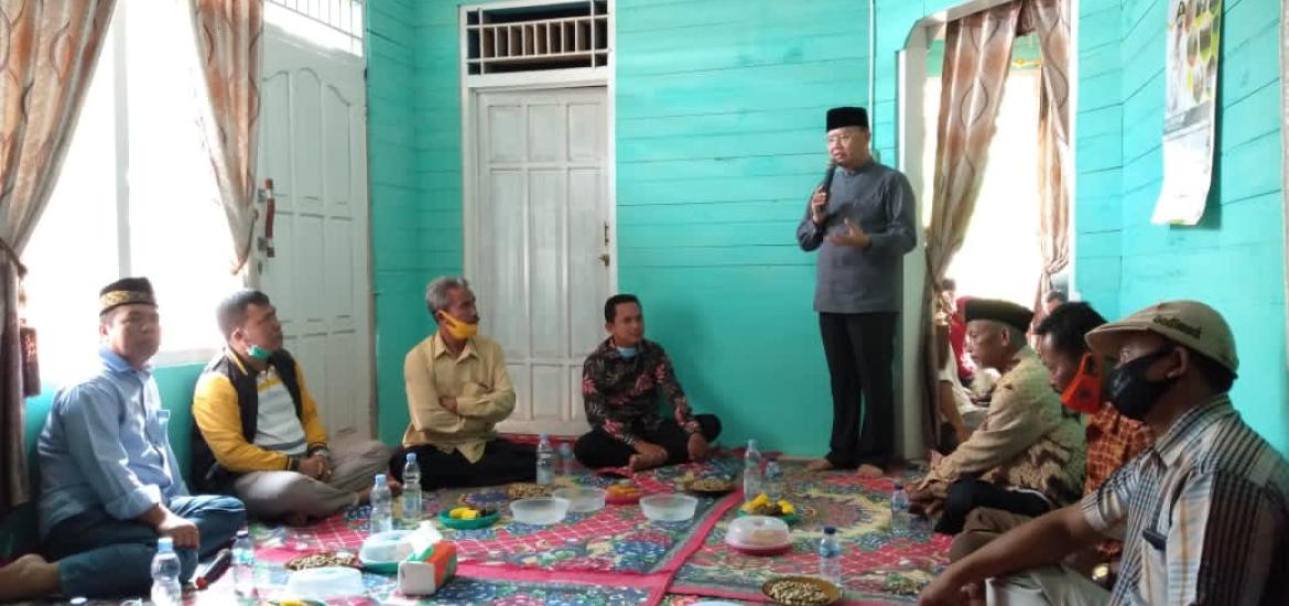 Rohidin saat silaturahmi di Desa Ulok Kupoi Kecamatan Napal Putih Bengkulu Utara