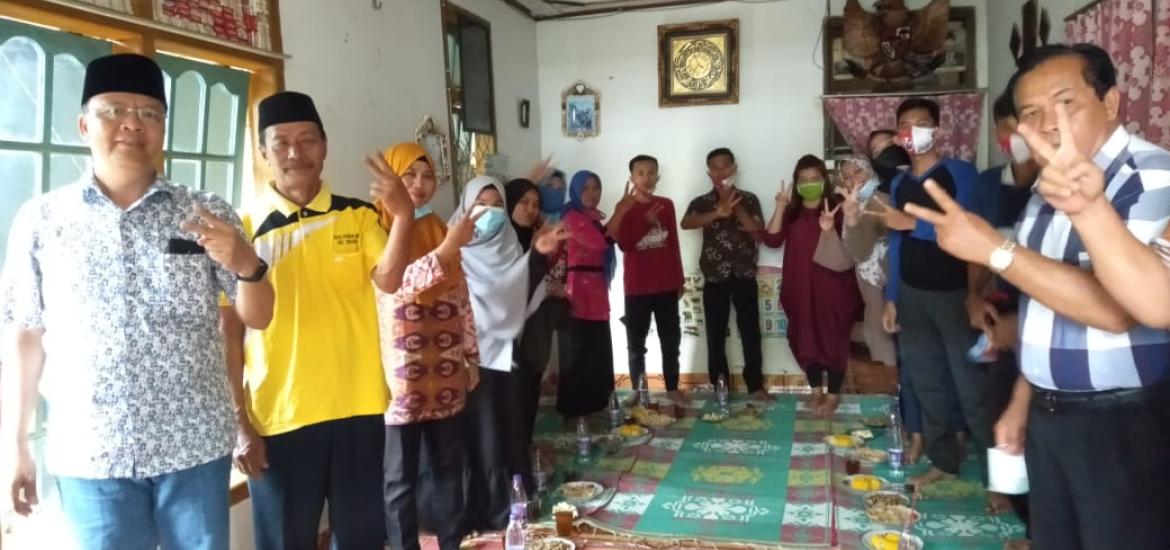 Rohidin Mersyah bersama masyarakat Sukarja Seluma