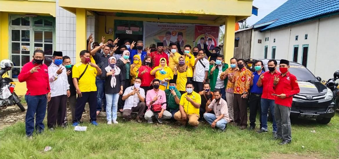 Pengukuhan tim koalisi partai pemenangan dan tim Ikatan Rukun Keluarga Benteng