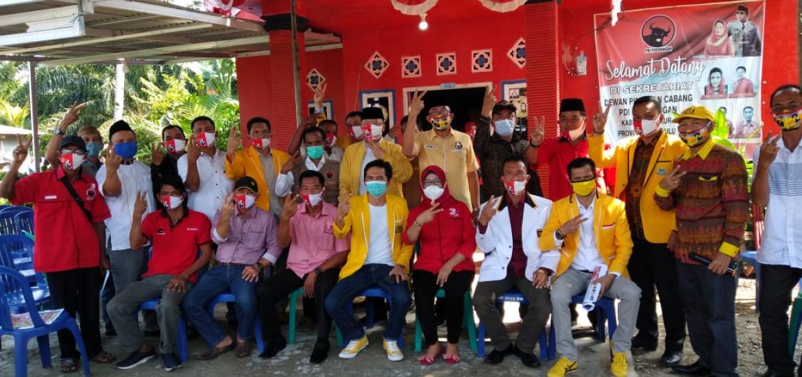 Rohidin bersama DPC PDIP Kaur