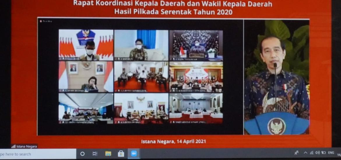 Presiden Jokowi Minta Kepala Daerah Permudah Izin Investasi untuk Buka Lapangan Pekerjaan