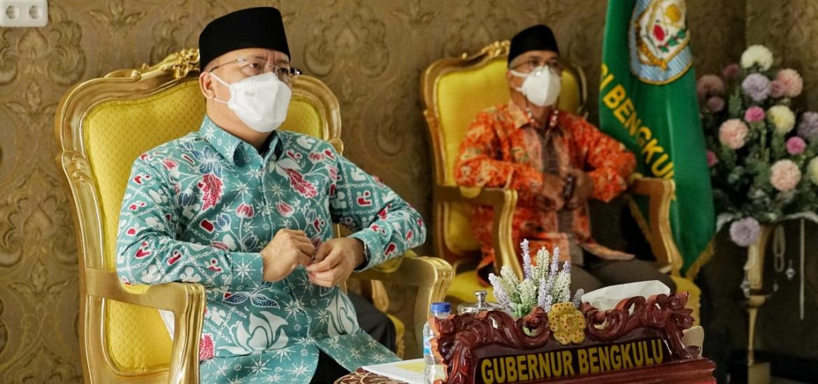 Gubernur Rohidin Ikuti Rapat Virtual