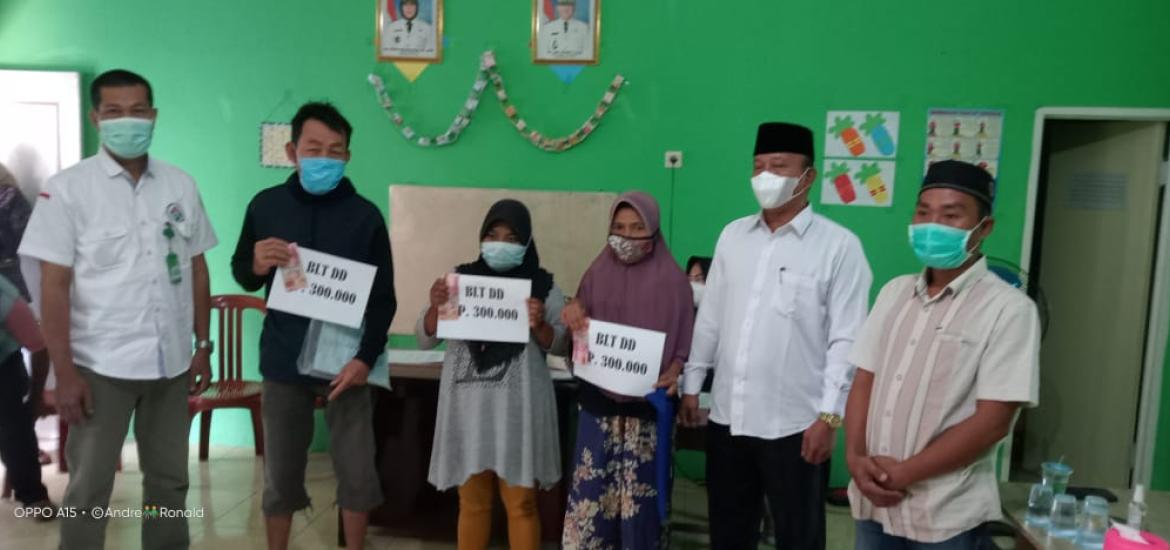 Berjalan Dengan Lancar Pembagian BLT DD Di Pekon BDR Sukabumi