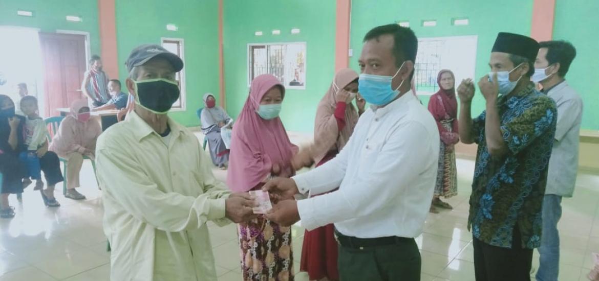 Pekon Kali Miring Bagikan BLT DD Tahap 9