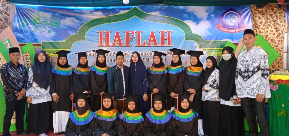 Wisuda Santri