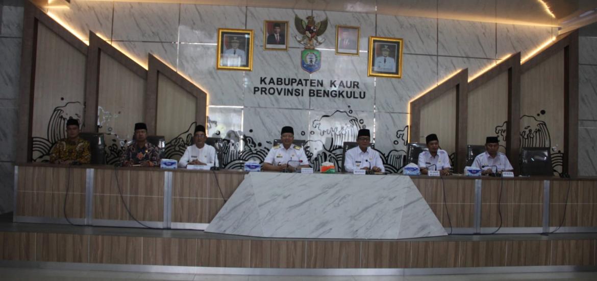 Gubernur Rohidin Dorong Pengembangan Tambak Udang Kabupaten Kaur
